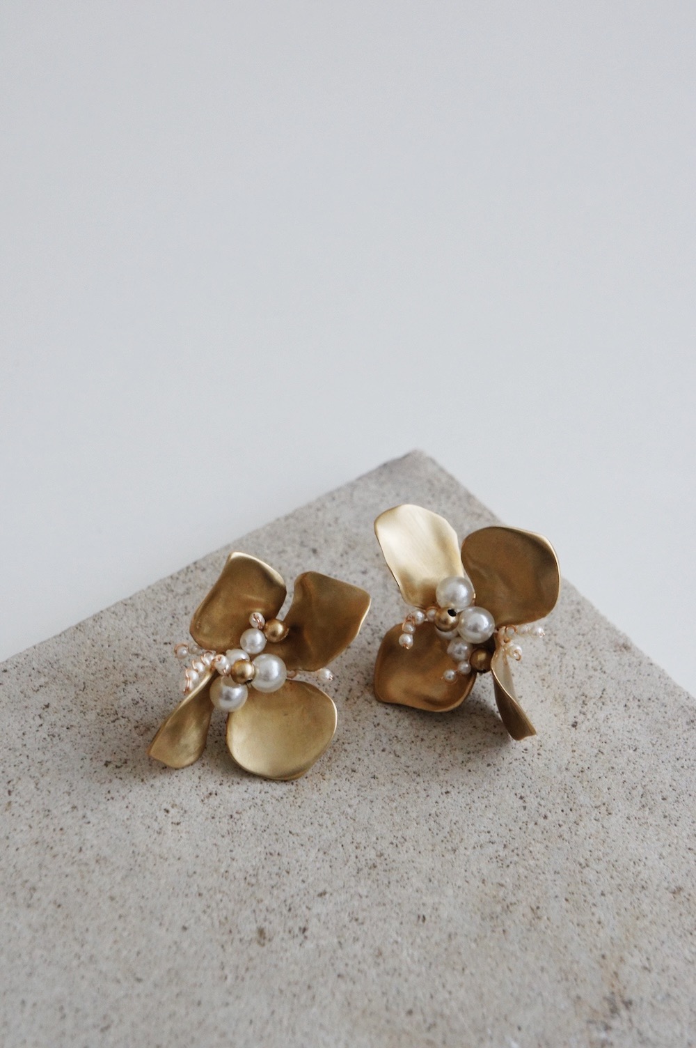 Dewdrop Petal